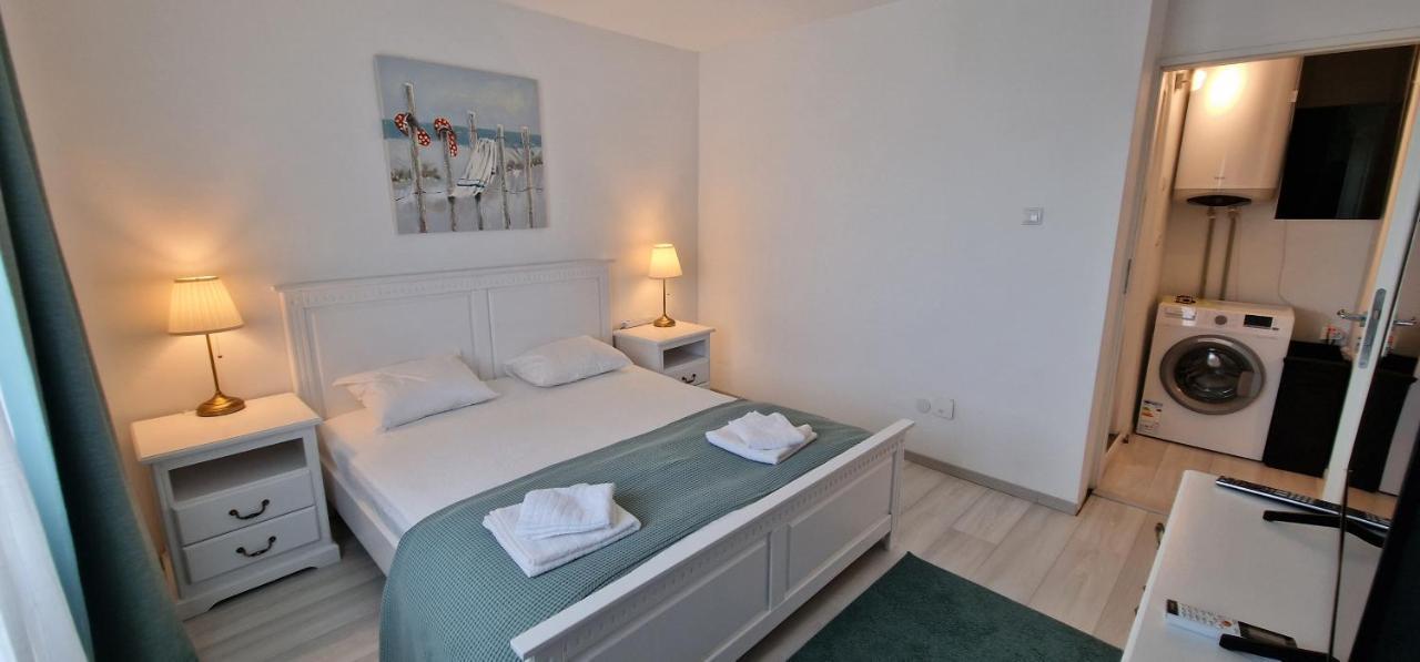 Musura Bay Apartments Sulina Bagian luar foto